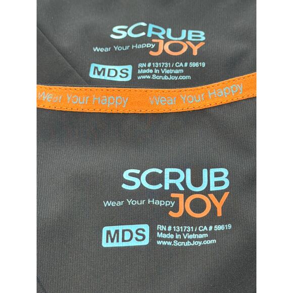 Scrub Joy Bundle (2) Tops Med Black SS Pockets Soft Nursing Medical Healthcare - Picture 7 of 9